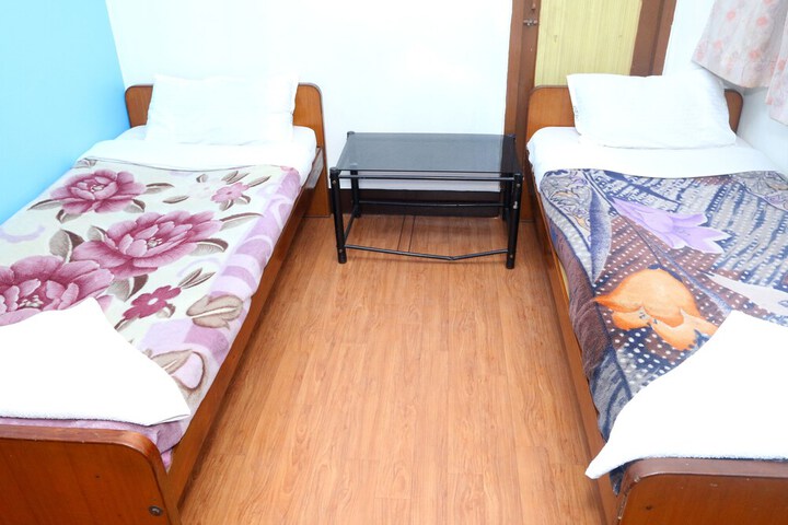 Room 15 of 48