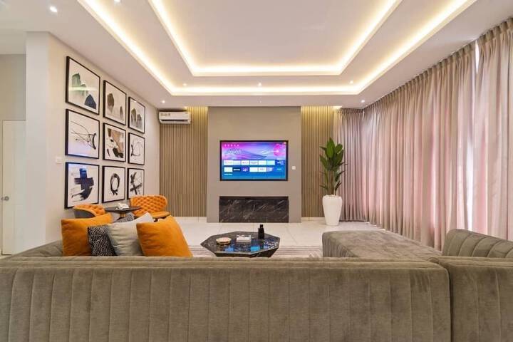 Room 18 of 31