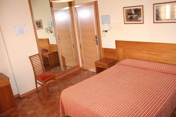 Room 7 of 28