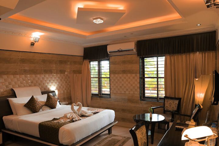 Room 30 of 74