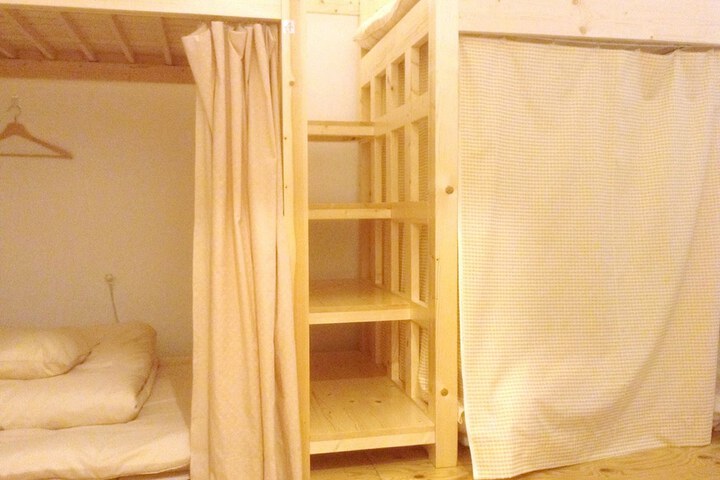 Room 13 of 53