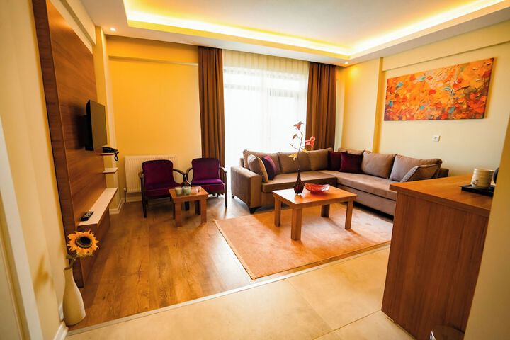 Room 6 of 34