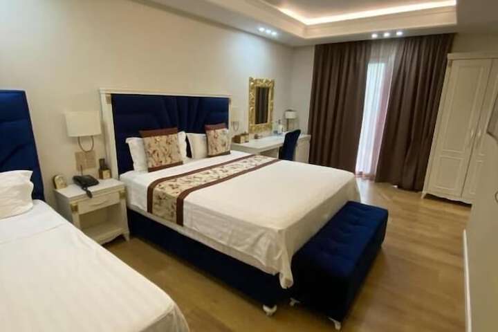 Room 15 of 29