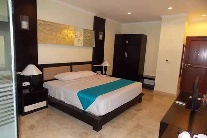 Room 14 of 121