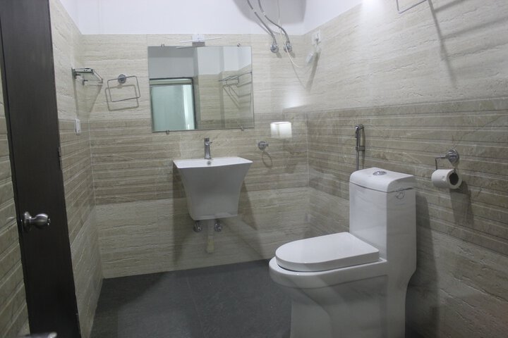 Room 34 of 53