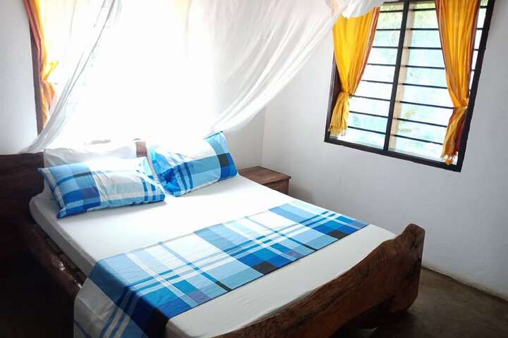Room 14 of 38