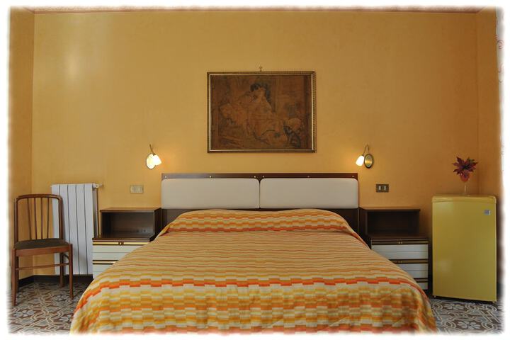 Room 12 of 60