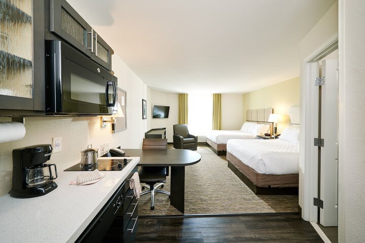 1 Queen Studio Suite (4 of 10)