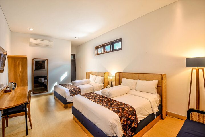 Room 12 of 24