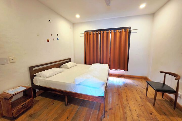 Room 75 of 181