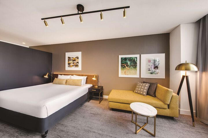 Room 27 of 54