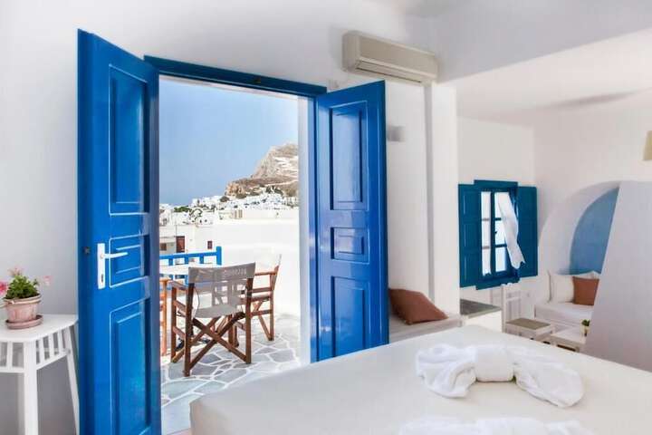 Room 2 of 63