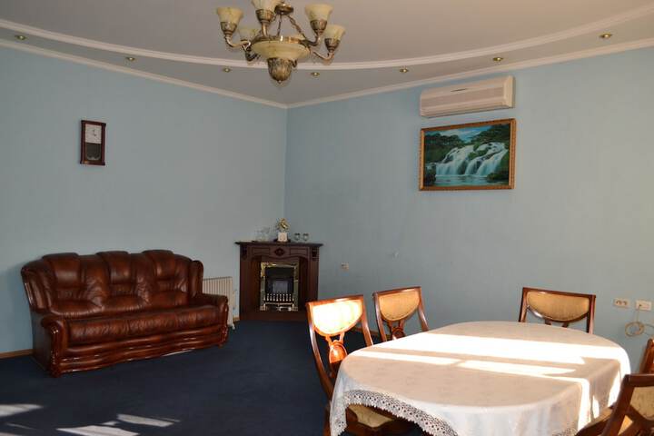 Room 21 of 37