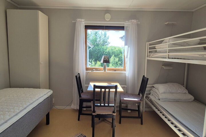 Room 28 of 68