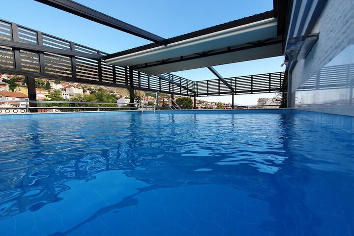 Pool 57 of 70