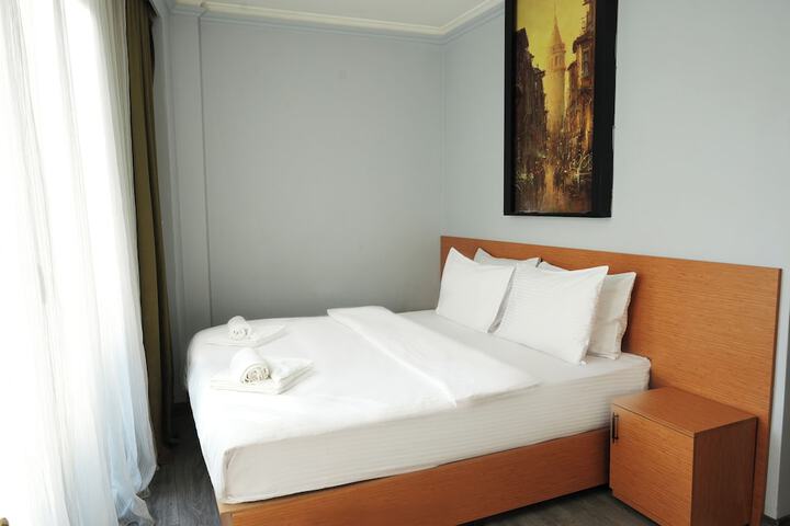 Room 48 of 89
