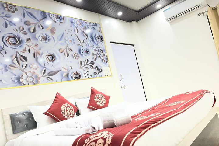 Room 18 of 24