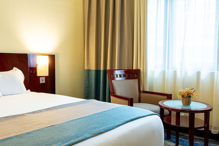 Room 3 of 41