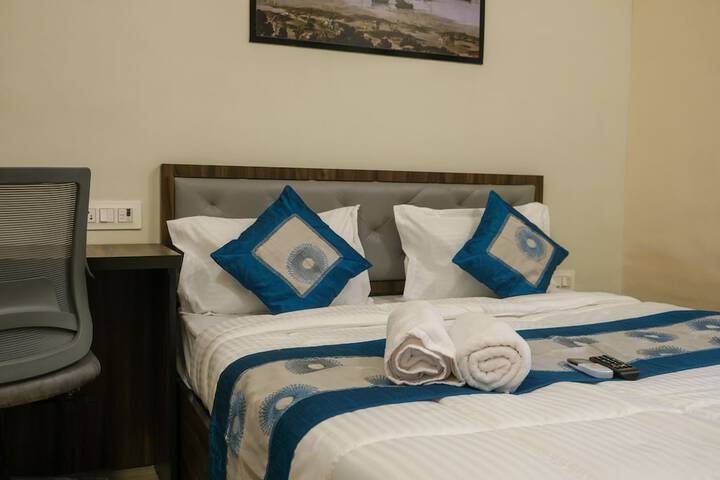 Room 8 of 23