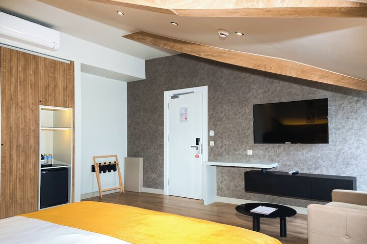 Room 46 of 81