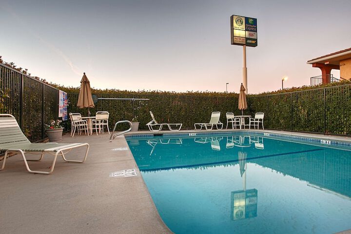 Hotel with Pool