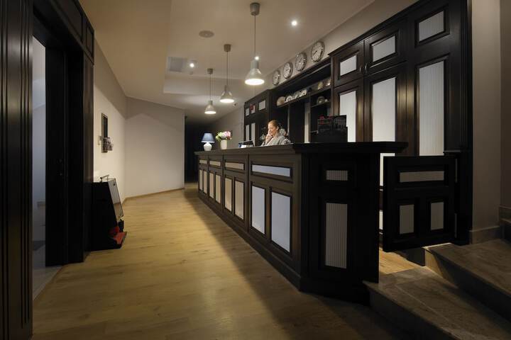 Business Center 60 of 71