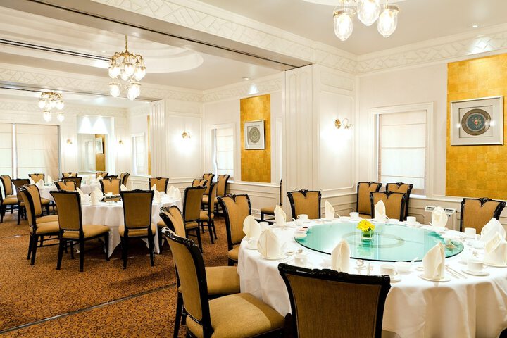 Dining 63 of 100