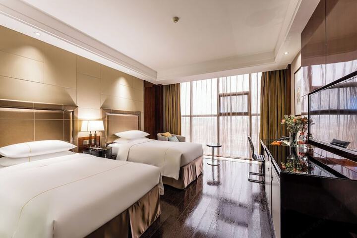 Room 4 of 30