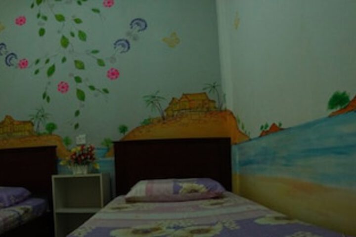 Room 13 of 65