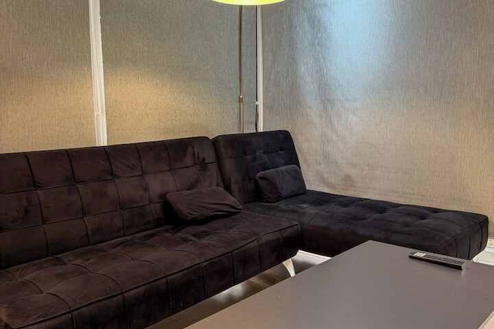 Room 9 of 19