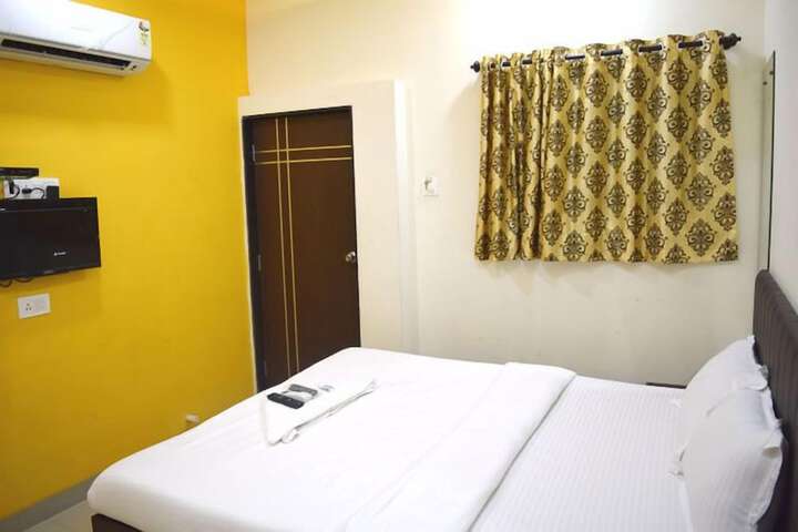 Room 15 of 25