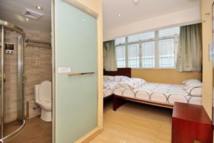 Room 64 of 93