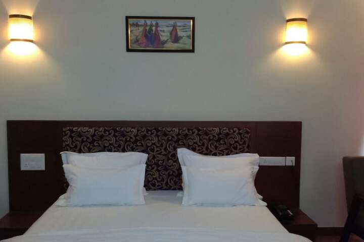 Room 11 of 23