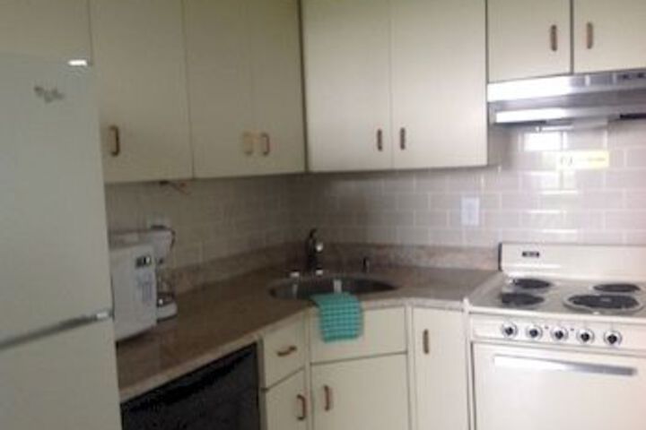Room 15 of 25