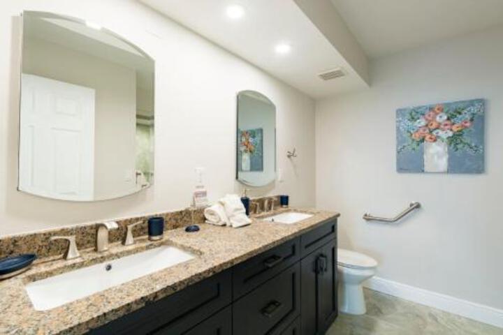 Bahia Vista Condo 11 333 in St. Petersburg, FL