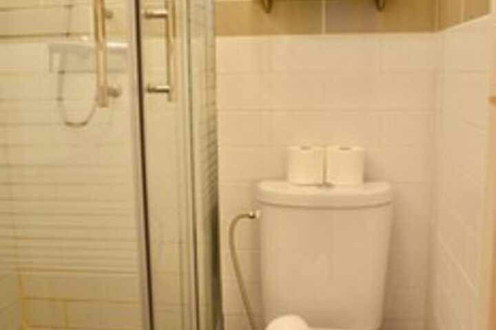 Room 2 of 12