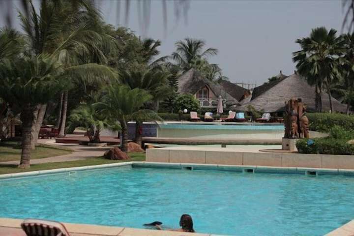 Hotel with Pool