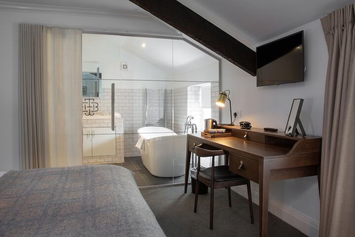 Room 13 of 29