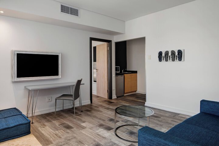 Room 26 of 71