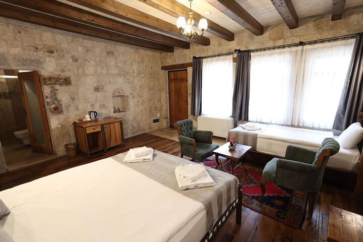 Room 44 of 108
