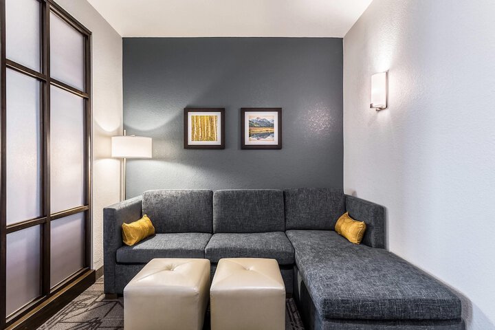 Room 25 of 100