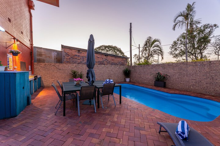 Pool 31 of 43