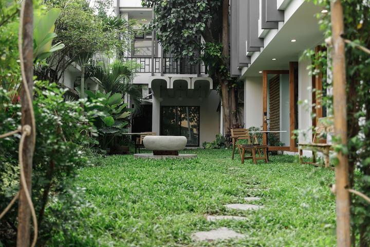 Hotel Exterior 111 of 138