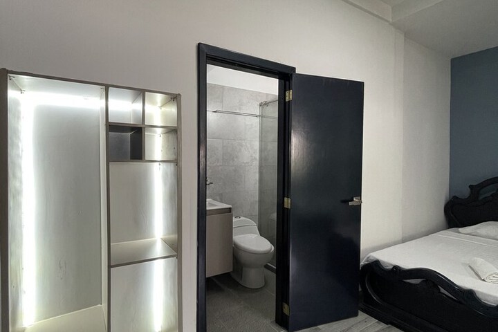 Room 2 of 21