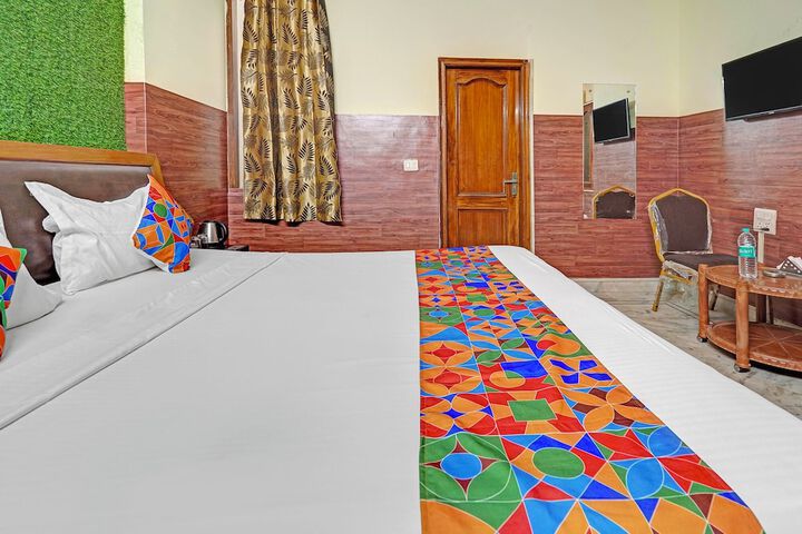 Room 15 of 26