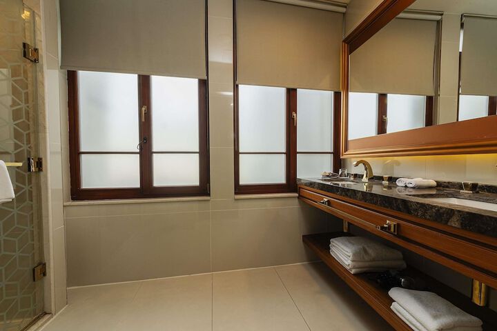 Room 31 of 105