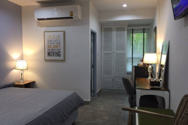 Room 6 of 52