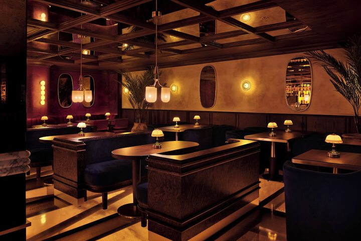 Lounge 34 of 63