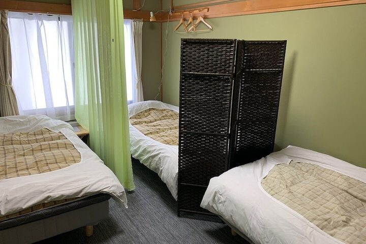 Room 9 of 75