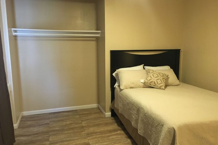 Room 4 of 41